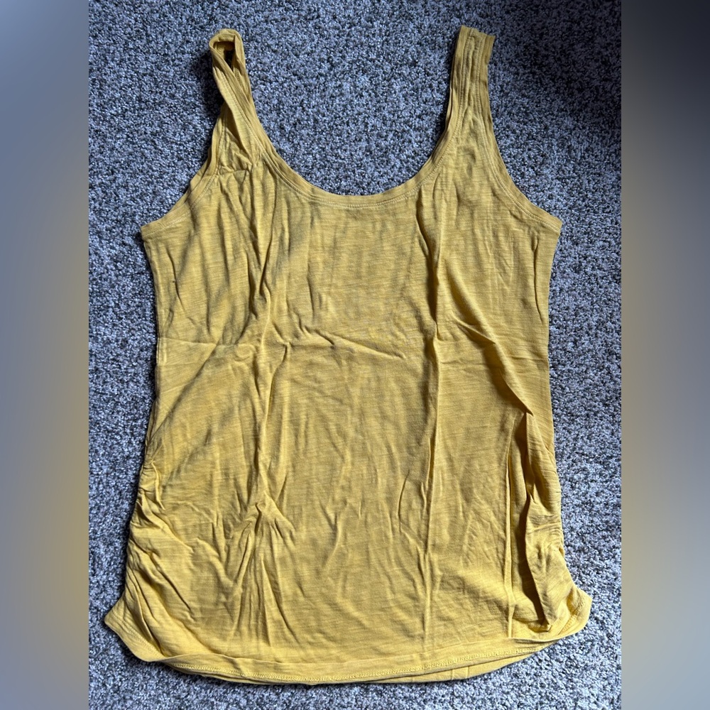 Old Navy maternity yellow/gold tank top medium m